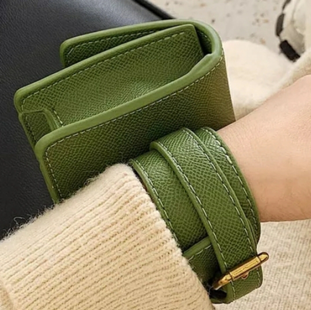 Green Mini Wrist Bag - Picture 2 of 9
